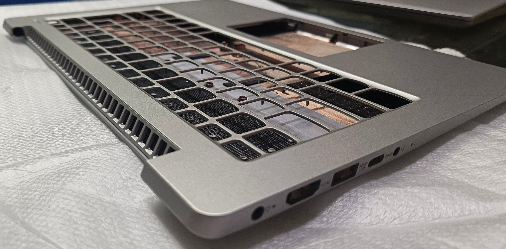 Lenovo IdeaPad 330S-14IKB (81F4) Laptop Bottom Panel Set